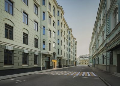 ШКОЛЫ РЯДОМ С КОМПЛЕКСОМ ЭЛИТНЫХ ОСОБНЯКОВ «ПОЛЯНКА/44»
